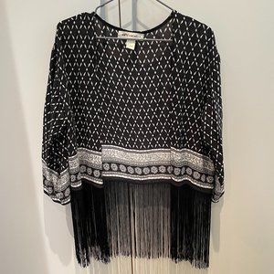 Adorable H&M Coachella Women's Kimono Top Black and White with Fringe-Size Small